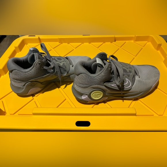 ATTENTION BASKETBALL PLAYERS - Mens Nike KD Trey 5 X, Particle Grey Lilac, 10.5 - Picture 6 of 11